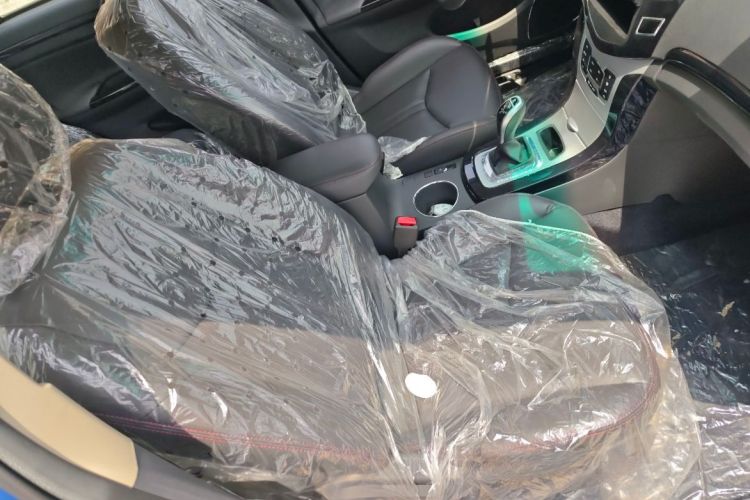 BYD e5 2022 car image #15