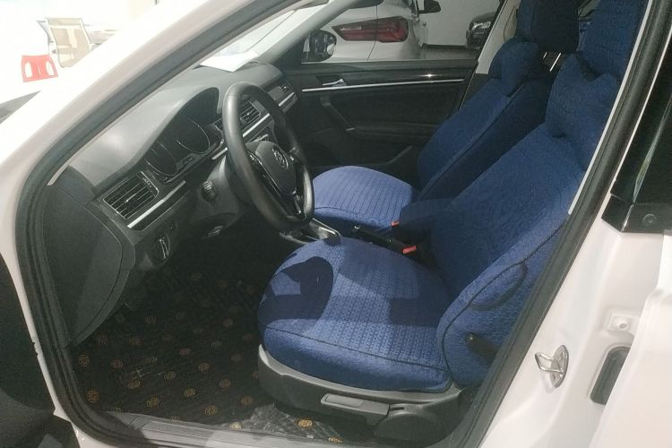 Volkswagen C-Trek 2019 car image #15