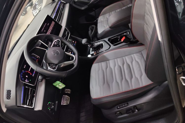 Volkswagen Tiguan X 2023 #15 Volkswagen Tiguan X 2023 car image #15