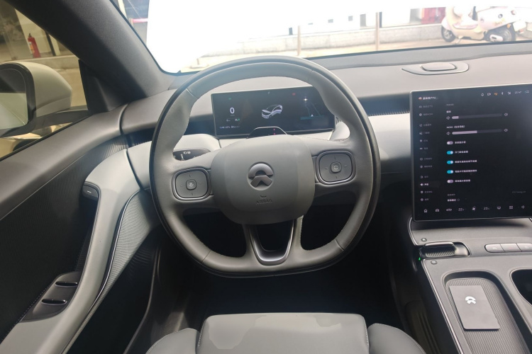 NIO ET5 2023 car image #15