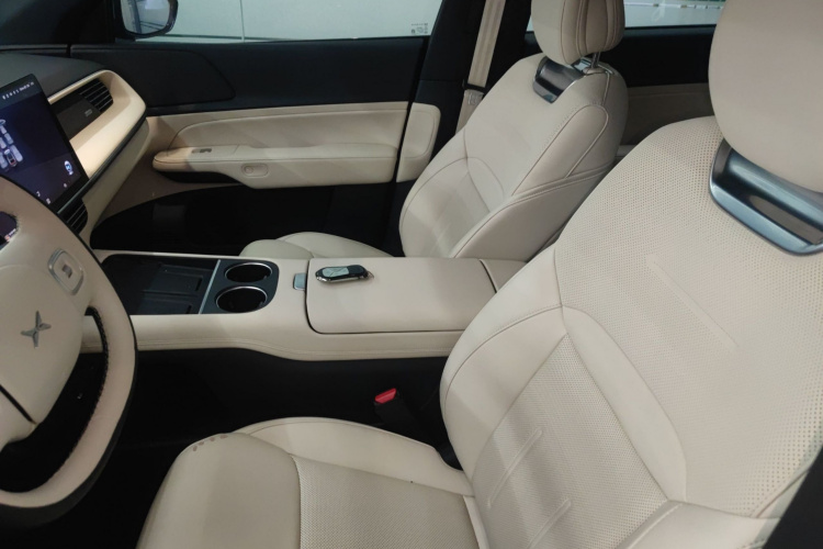 Xpeng G6 2024 immagine di auto #15