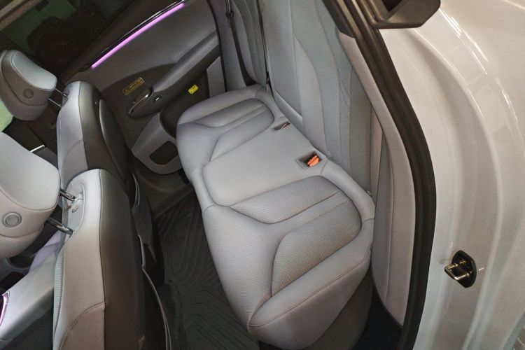 Xpeng G7 2025 #15 Xpeng G7 2025 car image #15