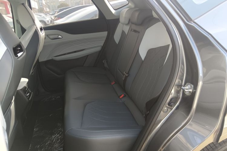 Changan UNI-Z PHEV 2024 car image #15