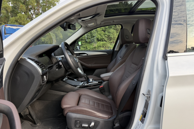 BMW iX3 2020 car image #15