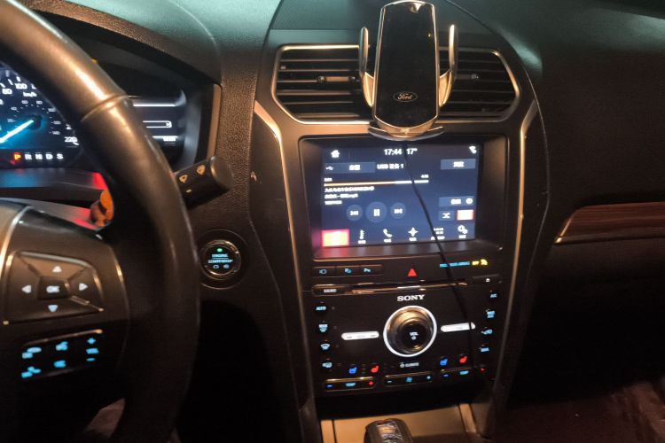 Ford Explorer (Imported) 2018 car image #15