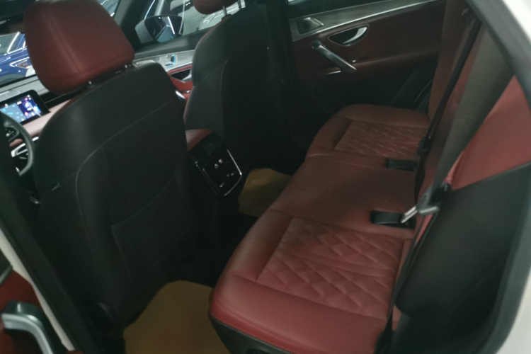 X70 PLUS 2022 car image #15