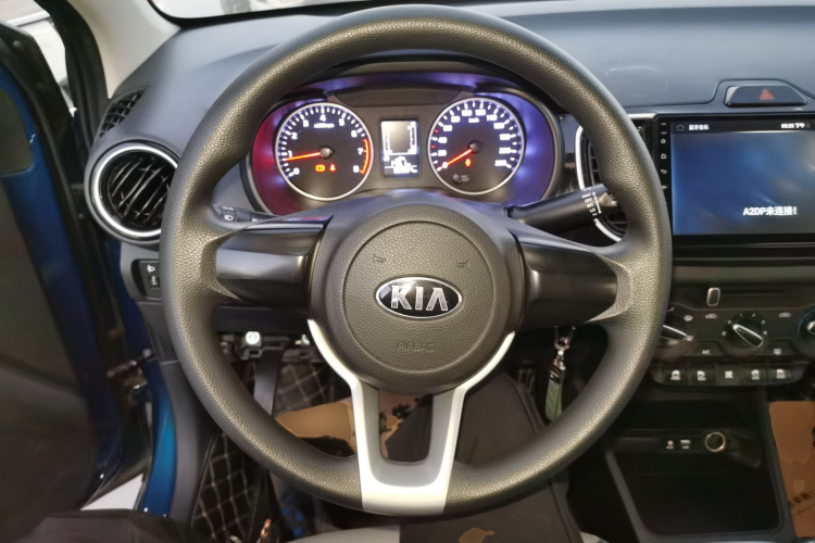 Kia 2019 car image #15