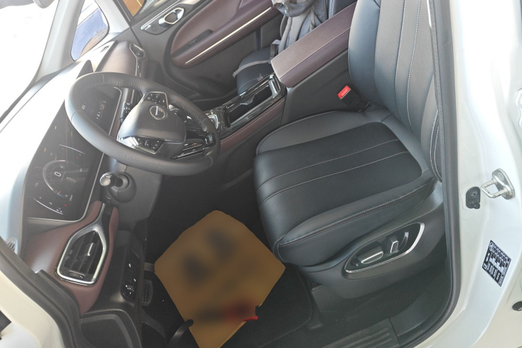 GAC Trumpchi M6 2024 car image #15