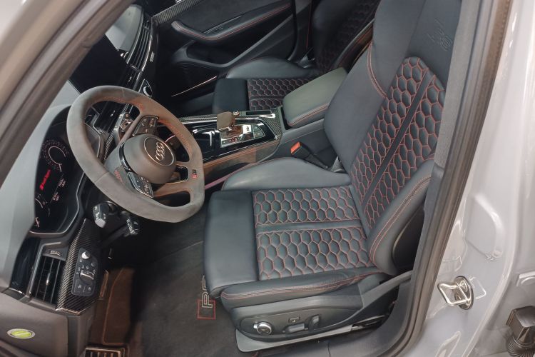 Audi RS 4 2022 car image #15