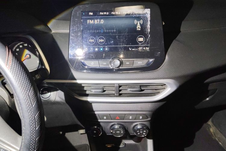 Chevrolet Tracker 2019 #15 Chevrolet Tracker 2019 car image #15