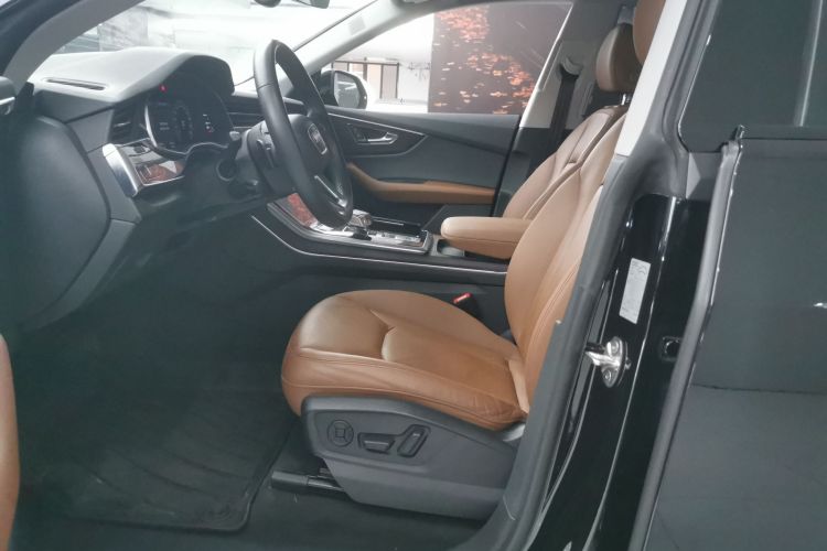 Audi Q8 2021 immagine di auto #15