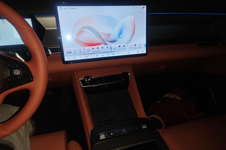 BYD Tang L 2025 car image #15