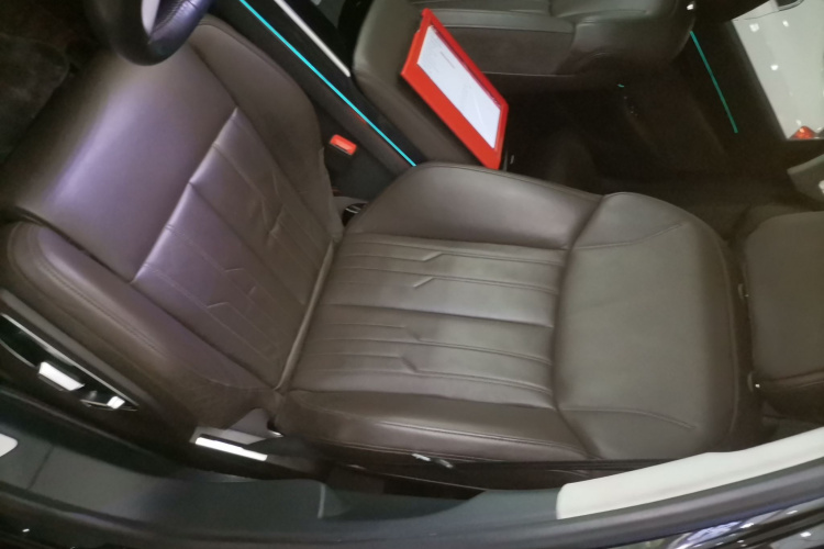 Audi A8 2019 #15 Audi A8 2019 car image #15