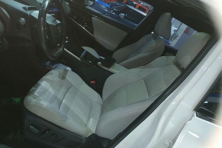 Toyota bZ4X 2022 immagine di auto #15