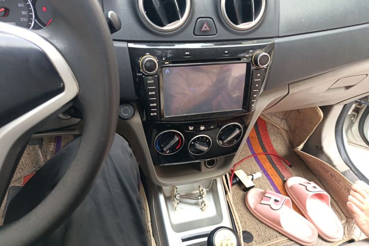 Changan Alsvin V3 2016 #15 Changan Alsvin V3 2016 immagine di auto #15