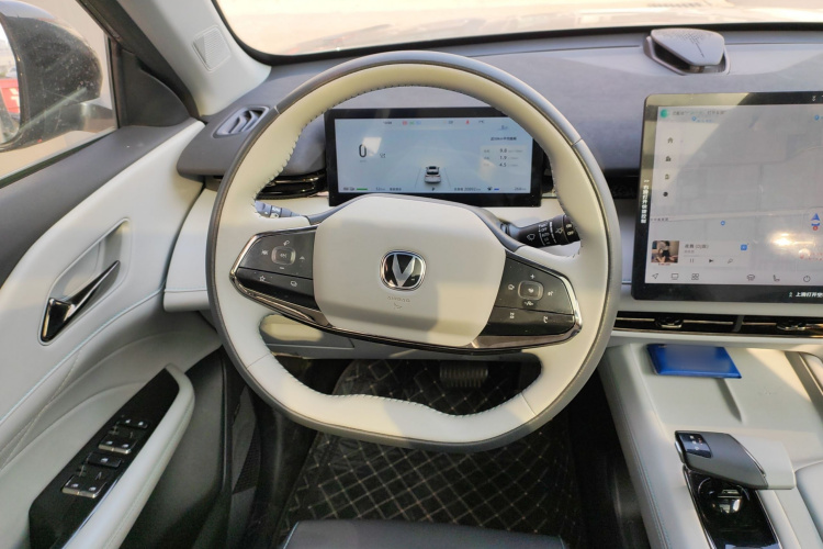 Changan UNI-Z PHEV 2024 car image #15