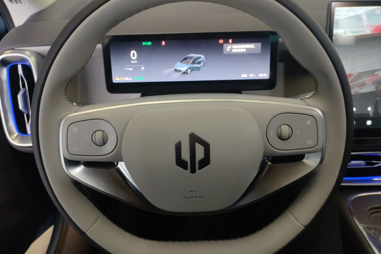 零跑汽车 零跑B01 2025 汽车图片 #15