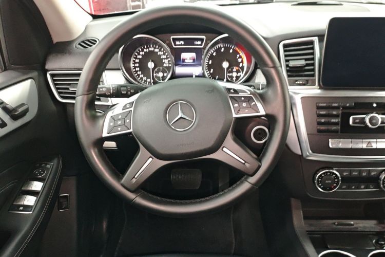 Mercedes-Benz M Class 2015 #15 Mercedes-Benz M Class 2015 car image #15