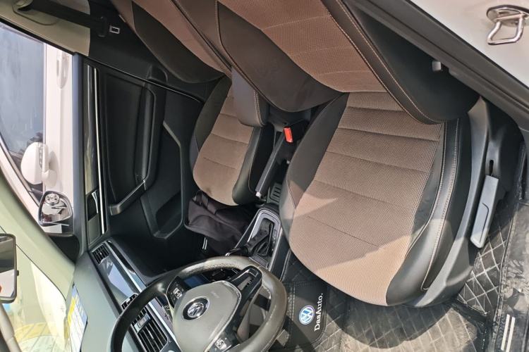 Volkswagen C-Trek 2018 immagine di auto #15