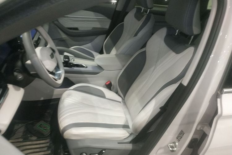 GEELY 2023 car image #15