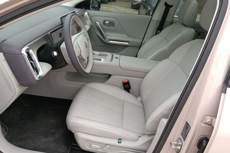 零跑汽车 零跑B01 2025 汽车图片 #15