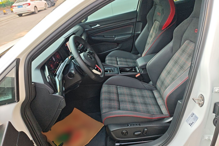 Volkswagen GolfGTI 2022 #15 Volkswagen GolfGTI 2022 car image #15