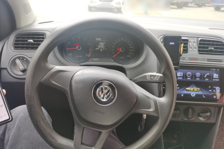 Polo 2015 #15 Polo 2015 car image #15