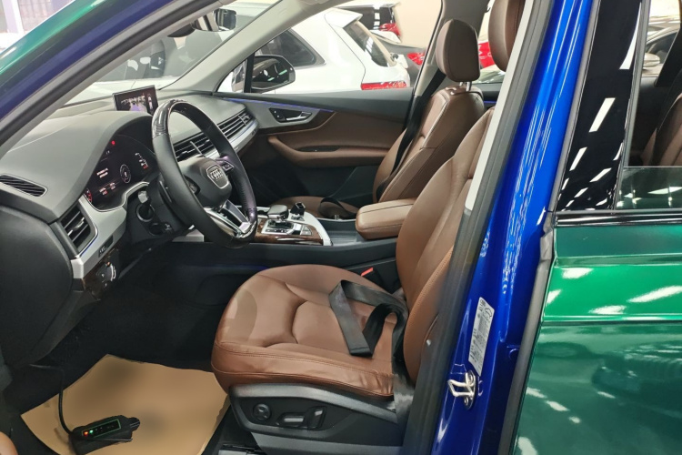 Audi Q7 2016 car image #15