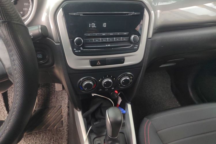 Suzuki Vitara 2017 car image #15