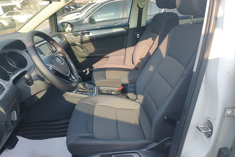 Volkswagen Golf Sportsvan 2016 imagem de carro #15