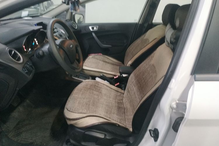 Ford Fiesta 2016 car image #15