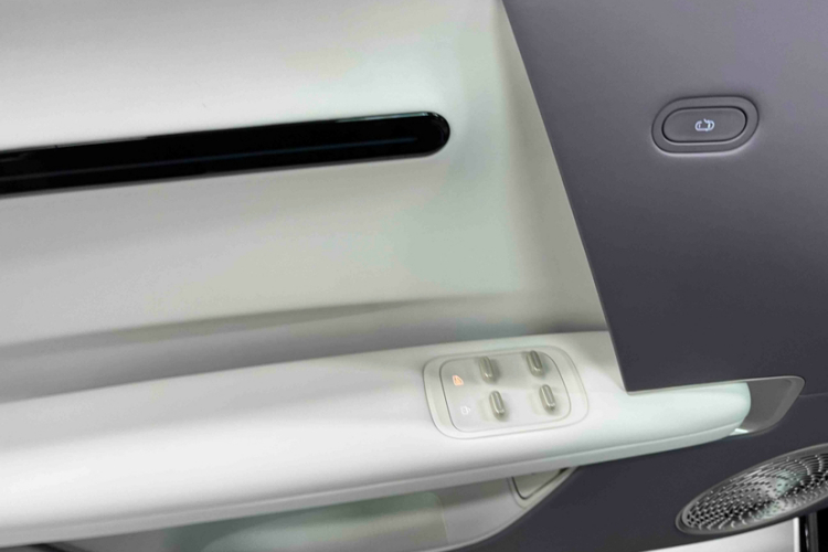 阿维塔 阿维塔06 2025 汽车图片 #15