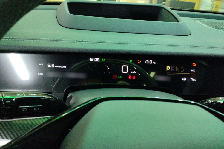 哪吒汽车 哪吒S猎装 2025 汽车图片 #15