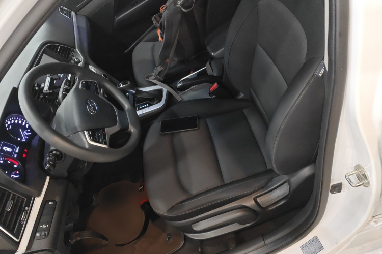 Hyundai Elantra AD 2019 car image #15