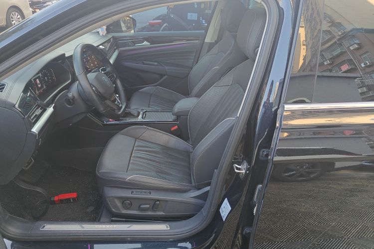 Volkswagen Passat 2022 car image #15