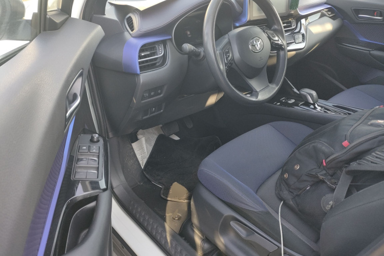 Toyota C-HR EV 2021 immagine di auto #15