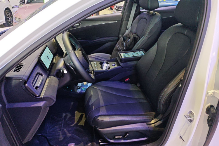 BYD Seal 06 DM-i 2025 #15 BYD Seal 06 DM-i 2025 immagine di auto #15