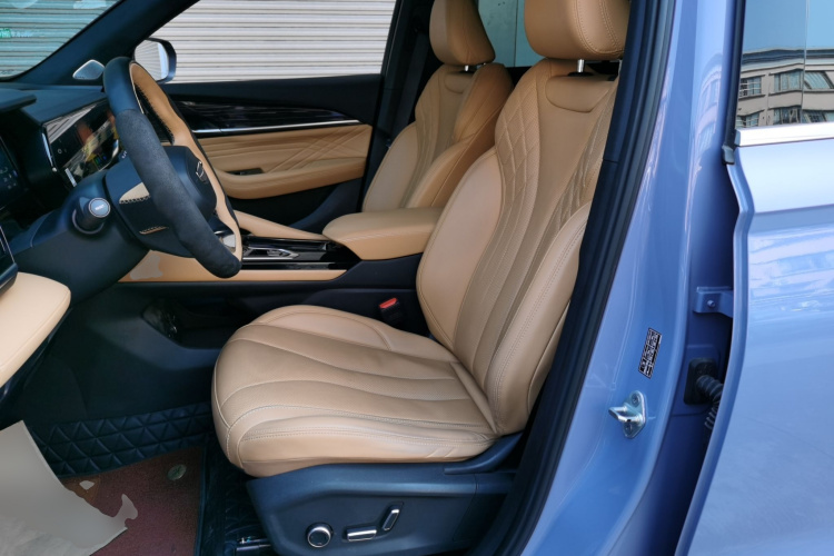 GEELY Monjaro EREV 2023 car image #15