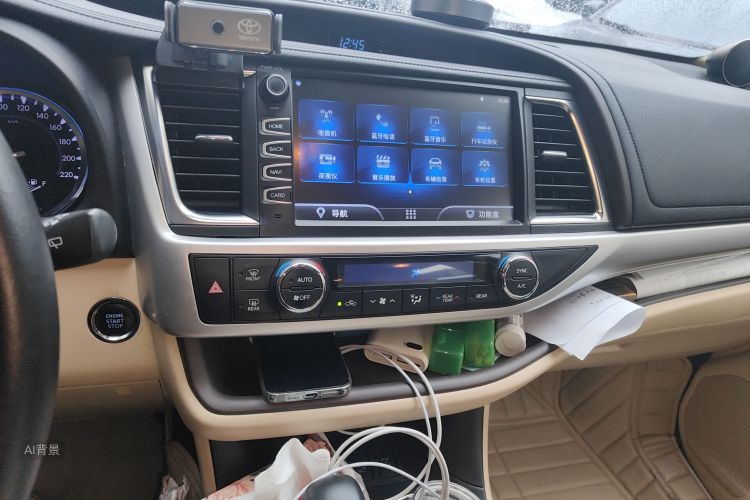 Toyota Highlander 2019 car image #15