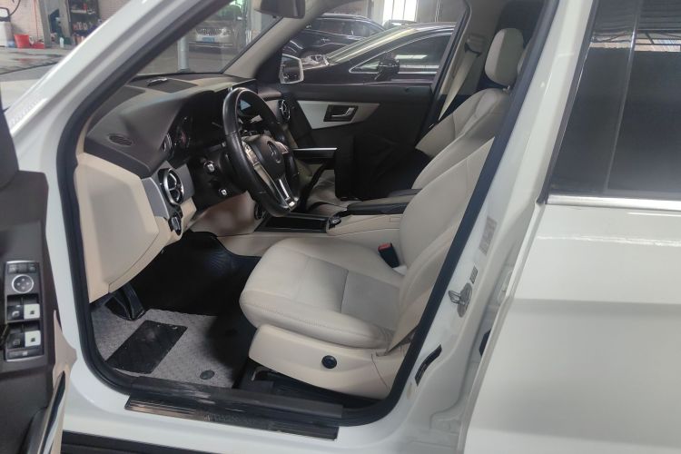 Mercedes-Benz GLK Class 2015 immagine di auto #15