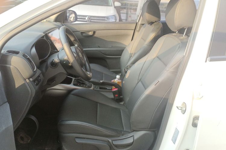 Kia Stonic 2016 #15 Kia Stonic 2016 car image #15