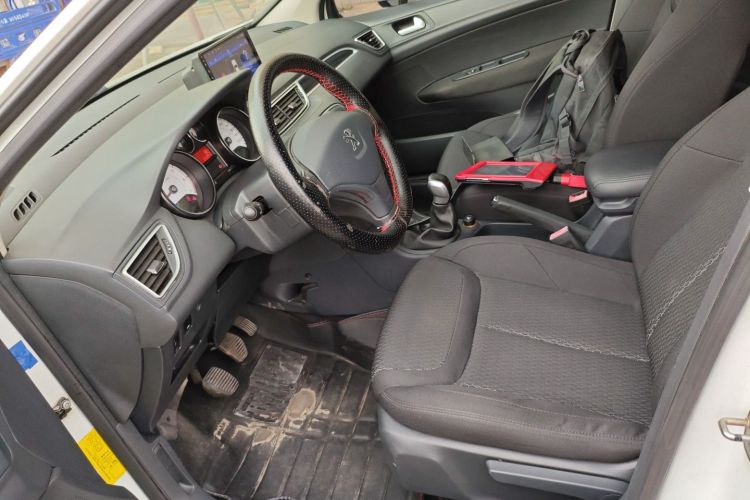 Peugeot 308 2016 imagen de coche #15