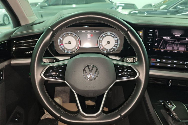 Volkswagen Touareg 2020 #15 Volkswagen Touareg 2020 car image #15