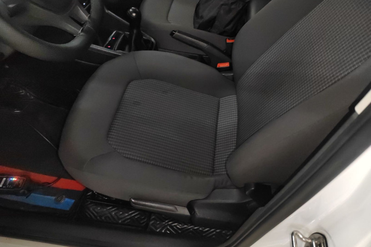 Santana 2020 car image #15