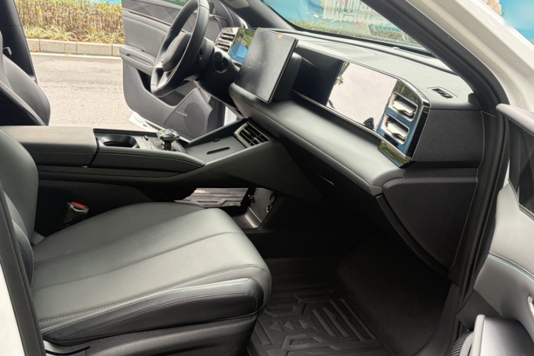 BYD Qin L 2024 #15 BYD Qin L 2024 car image #15