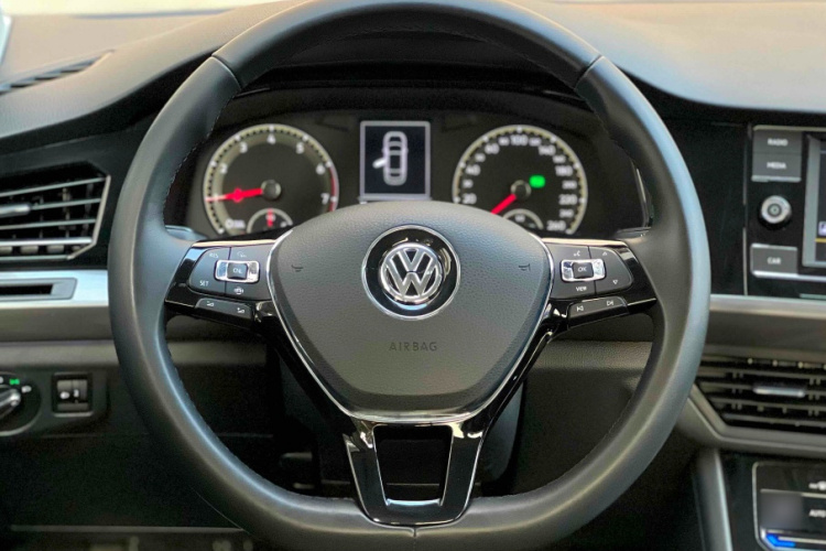 Volkswagen Bora 2019 car image #15
