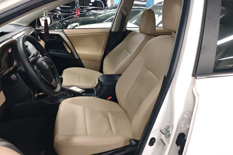 Toyota RAV4 2014 car image #15