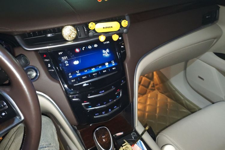 2015 car image #15