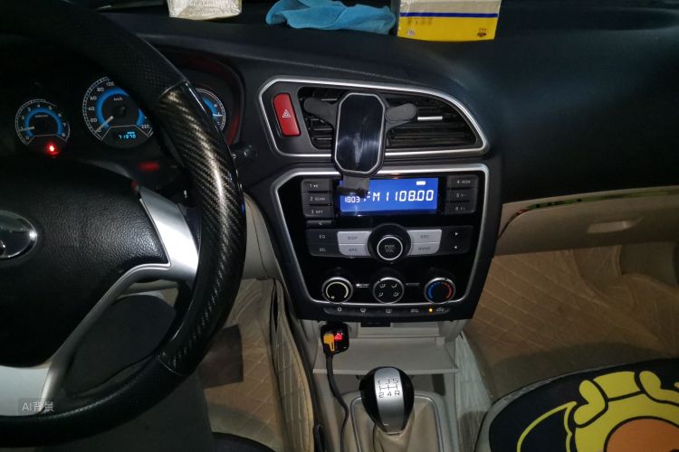 Soueast V3 Lingyue 2017 car image #15