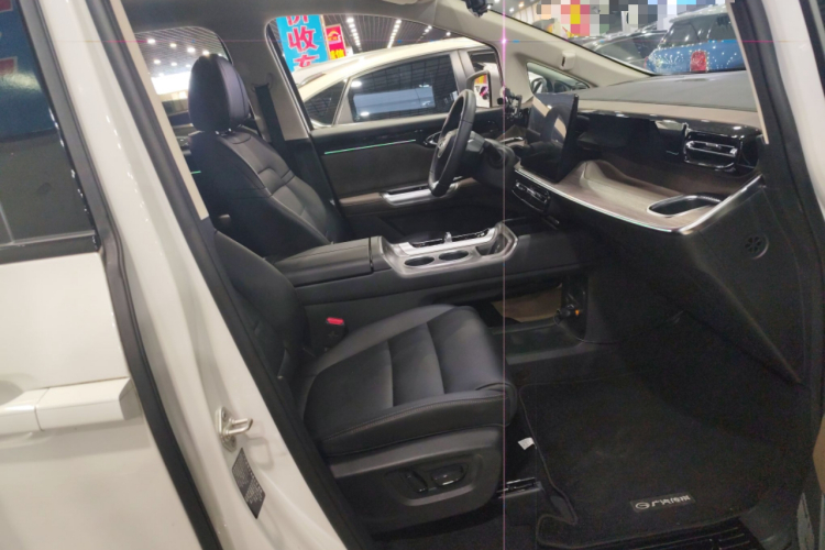 GAC Trumpchi E8 New Energy 2023 car image #15